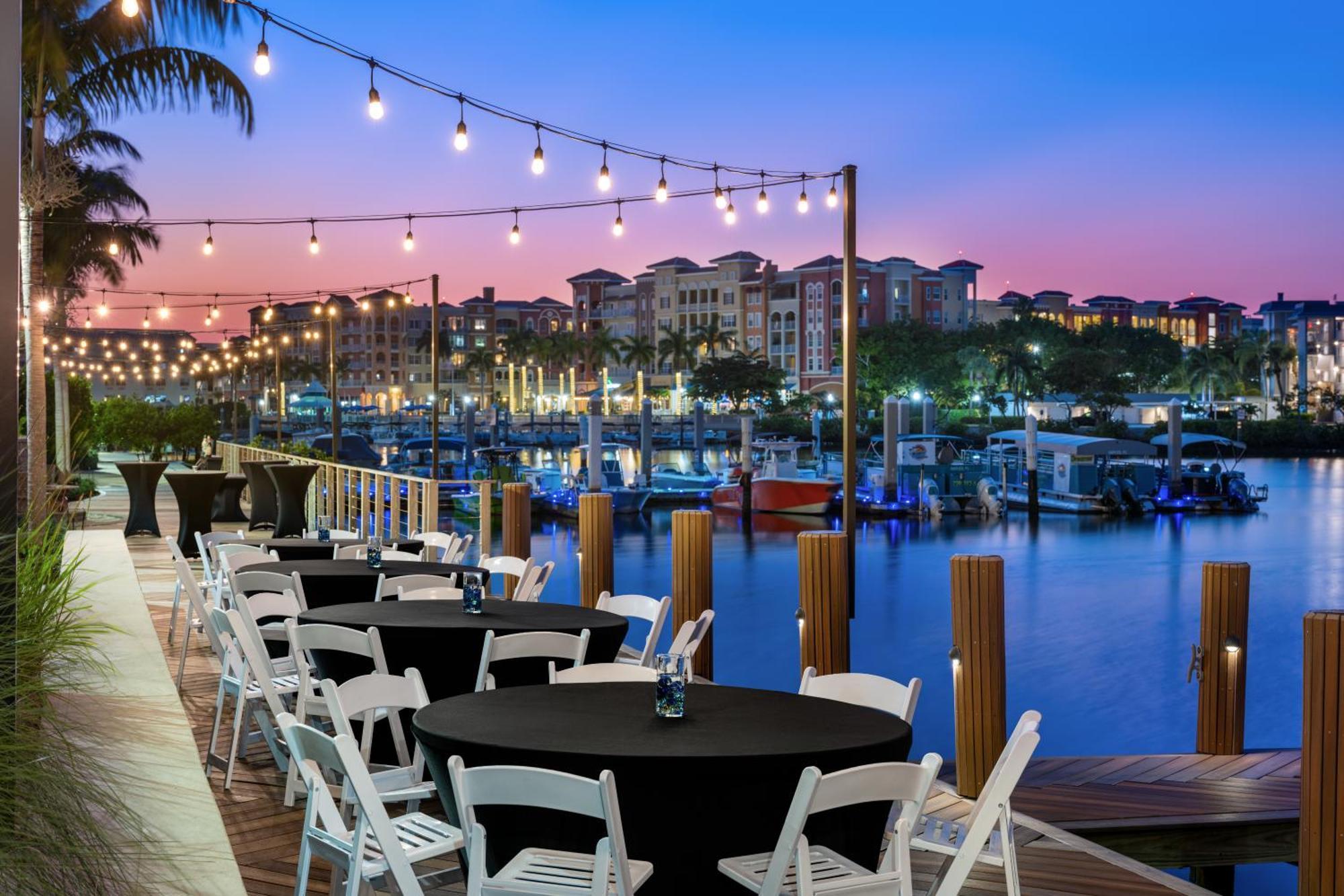 Отель Hyatt House Naples 5Th Avenue Экстерьер фото