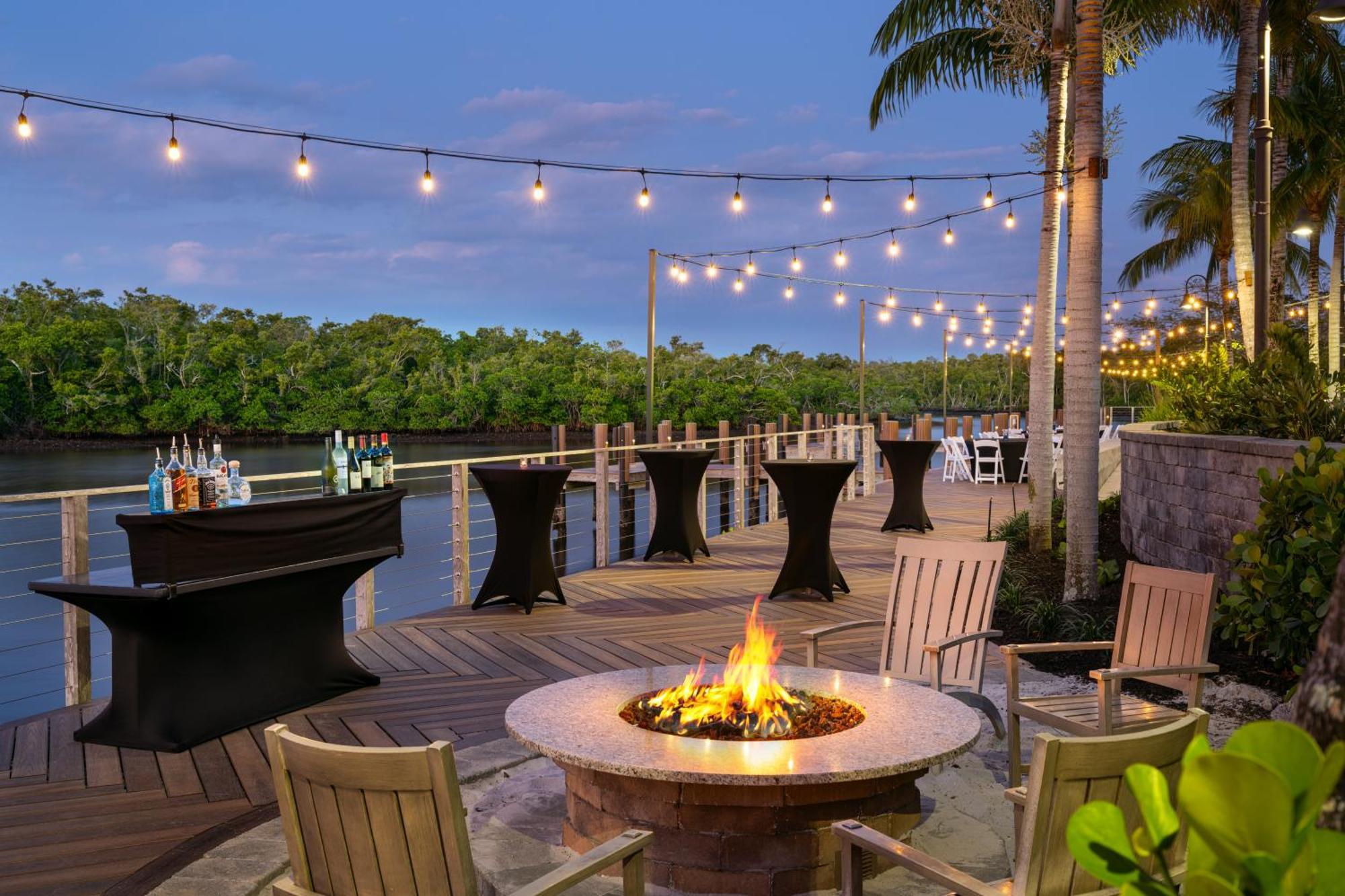 Отель Hyatt House Naples 5Th Avenue Экстерьер фото
